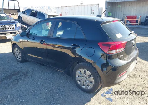 2020 Kia Rio 5-Door S z USA, uszkodzony, nr VIN 3KPA25AD6LE307326